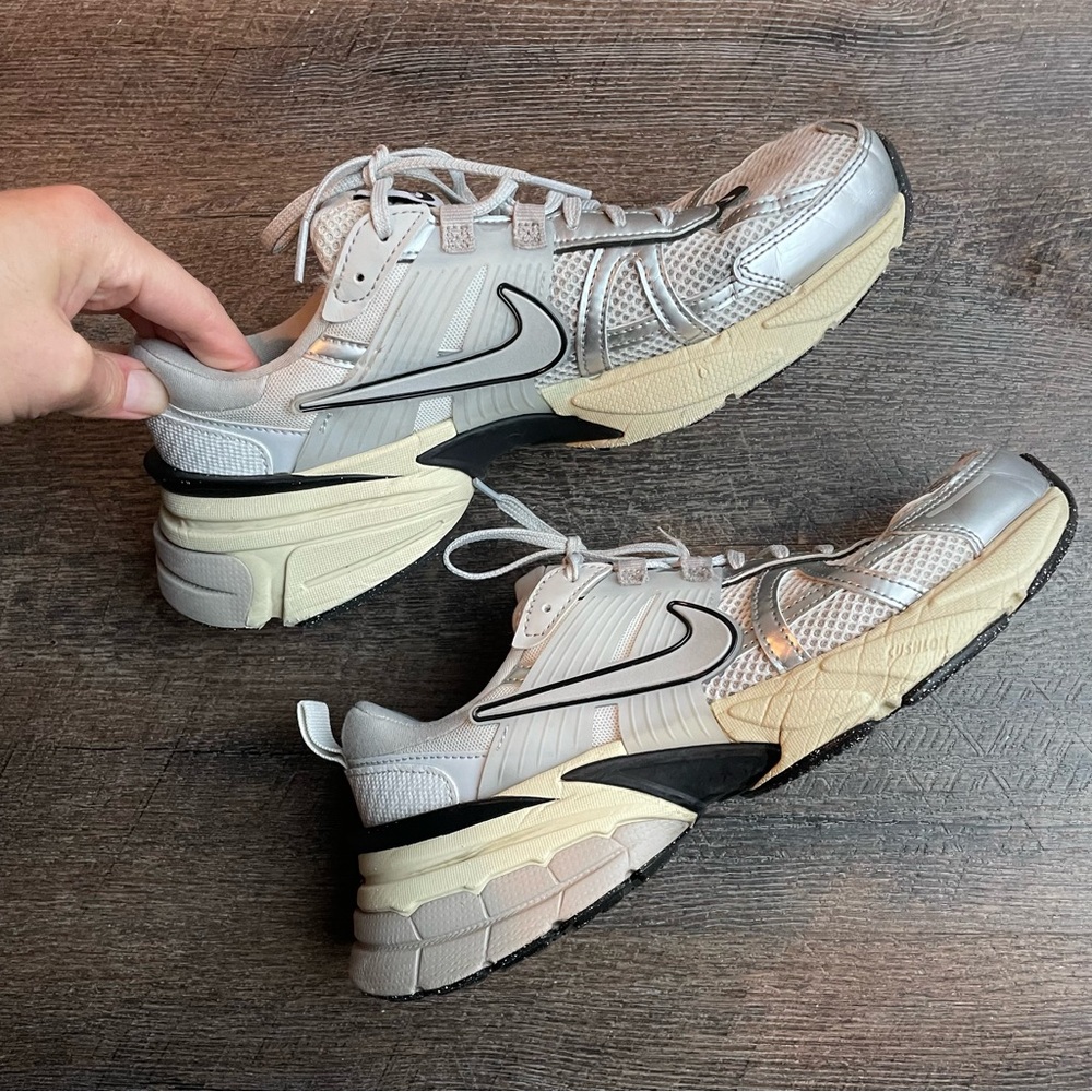 Nike V2K Run (Women’s)